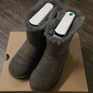 Little kid UGG BOOTS SIZE 13